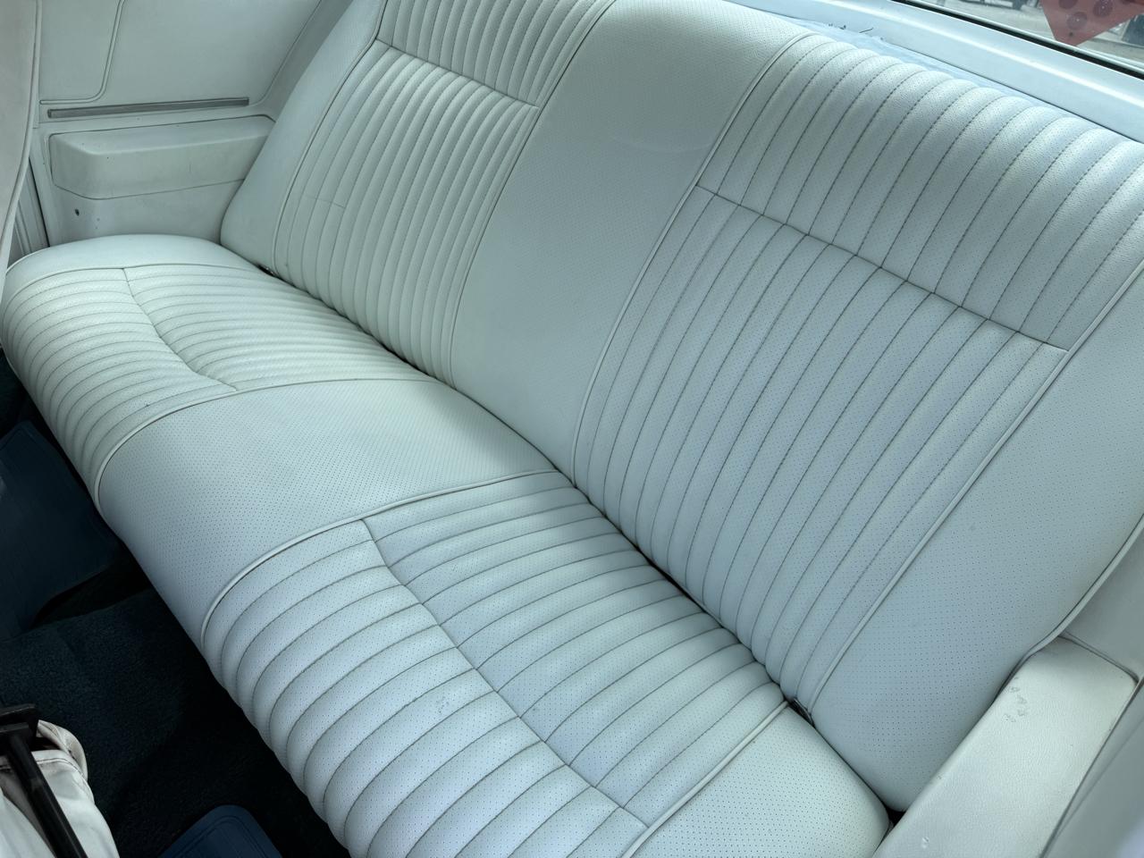 Oldsmobile Cutlass Salon 1975
