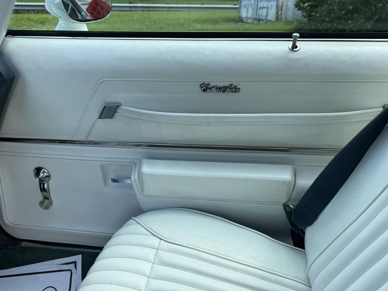 Oldsmobile Cutlass Salon 1975