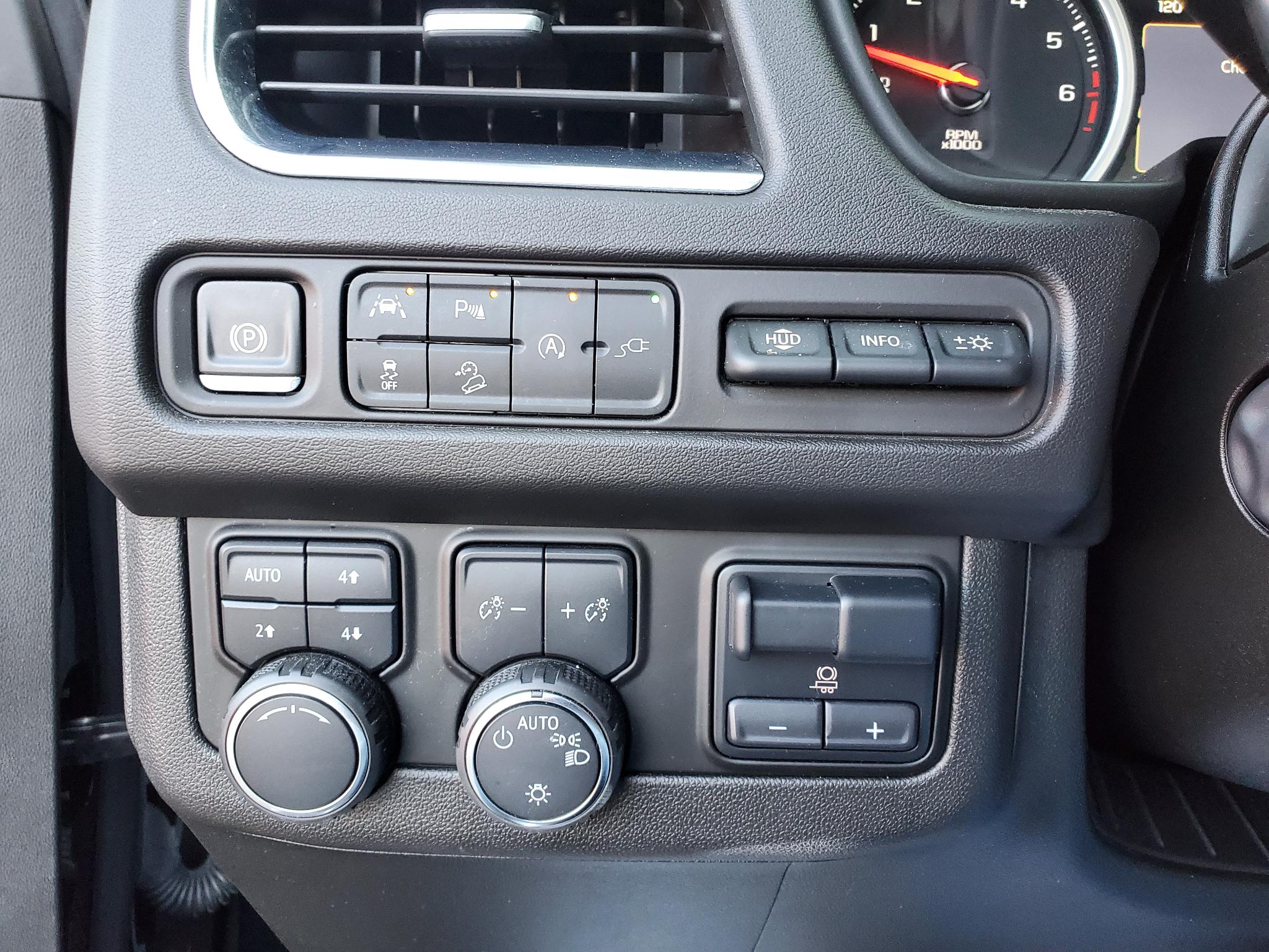 Chevrolet Tahoe  2021