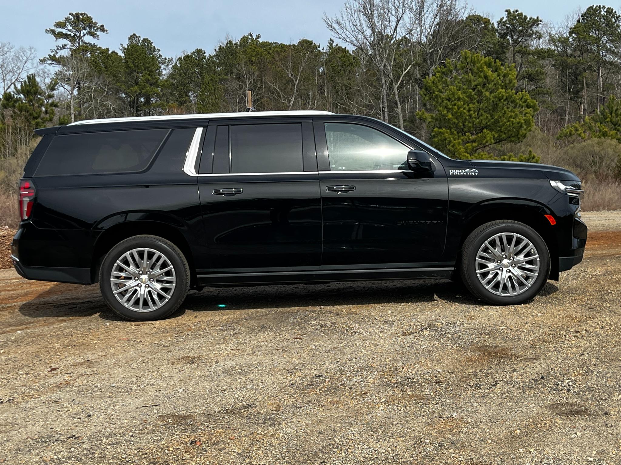 Chevrolet Suburban  2023