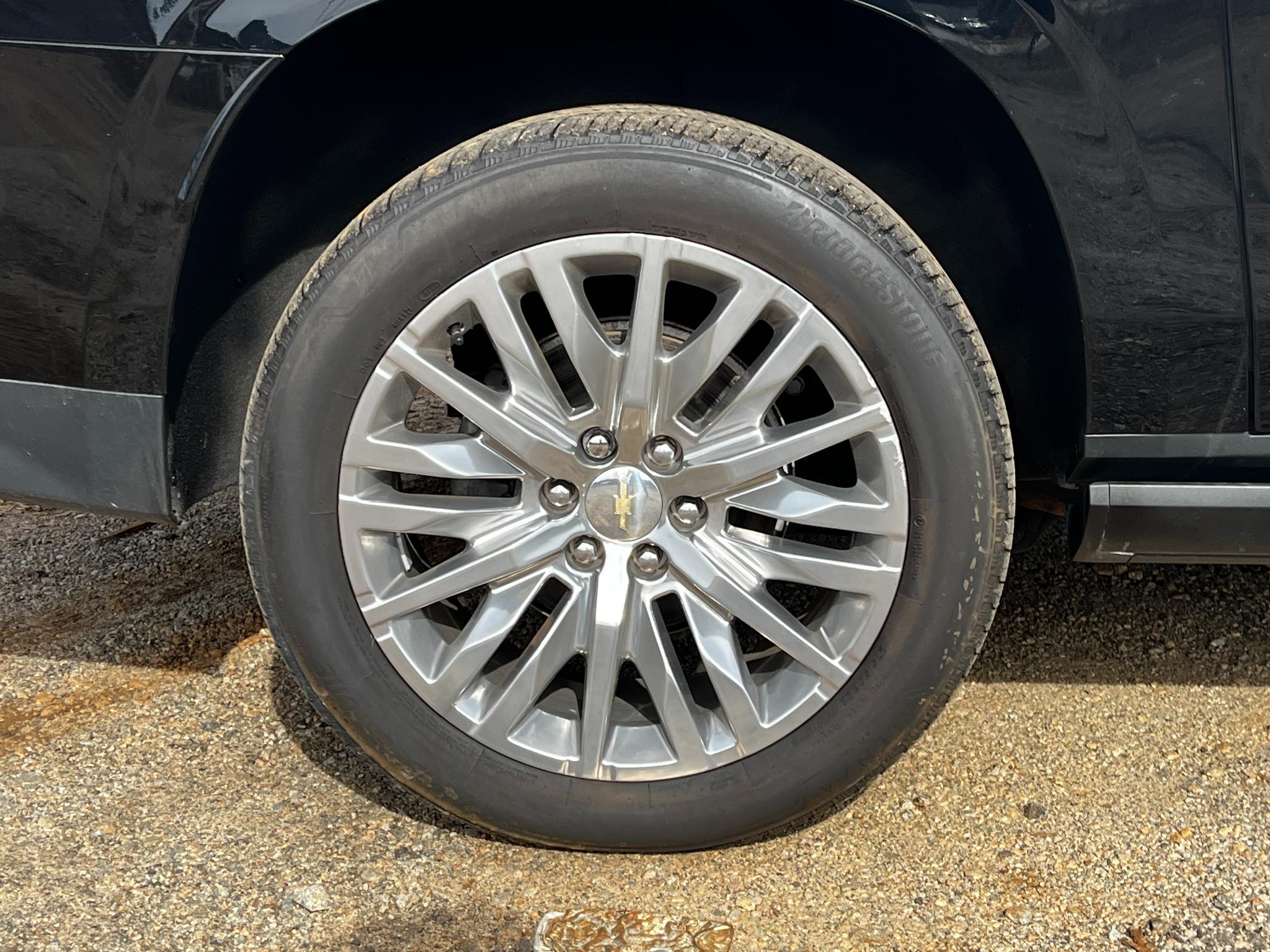 Chevrolet Suburban  2023