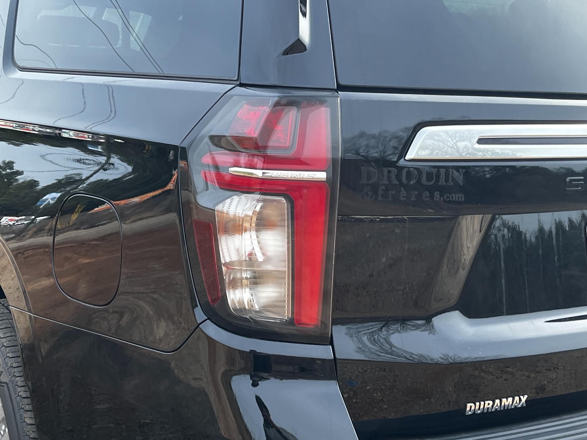 Chevrolet Suburban  2023