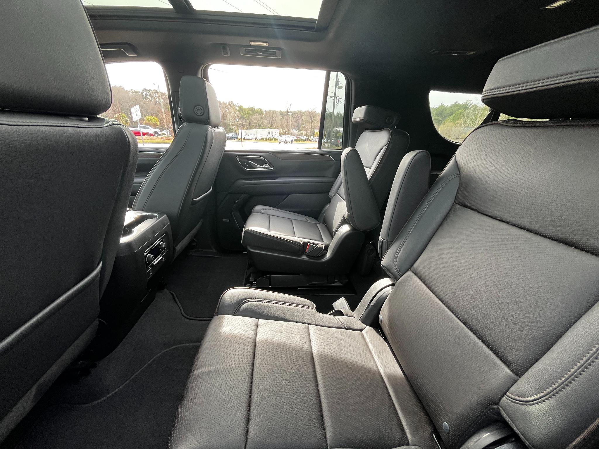 Chevrolet Suburban  2023