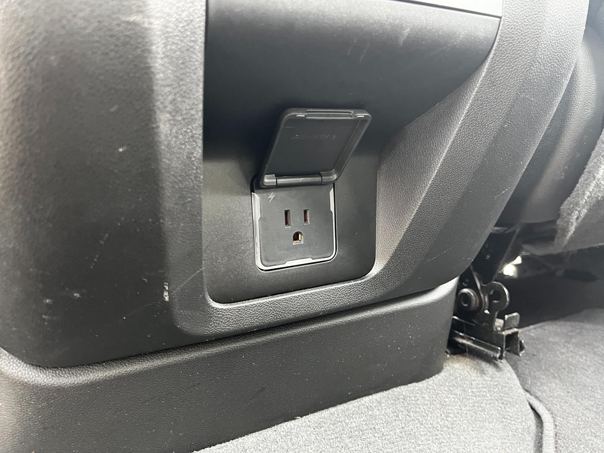 Chevrolet Suburban  2023