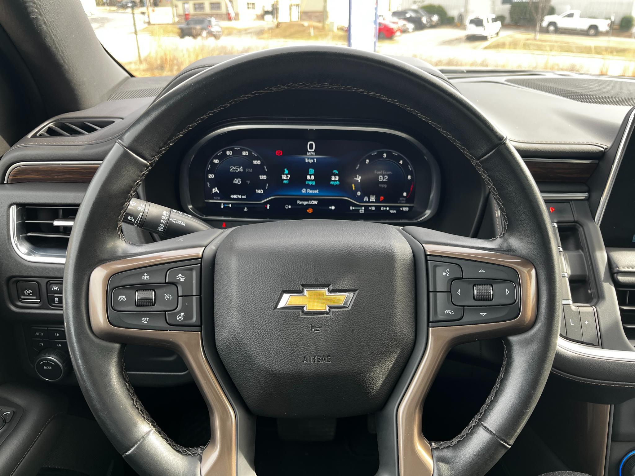 Chevrolet Suburban  2023