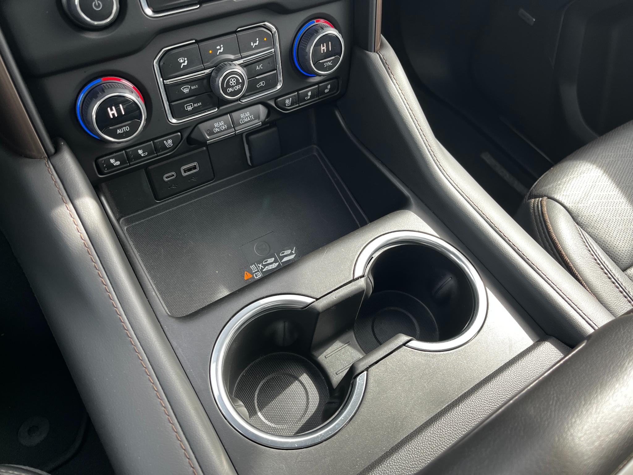 Chevrolet Suburban  2023