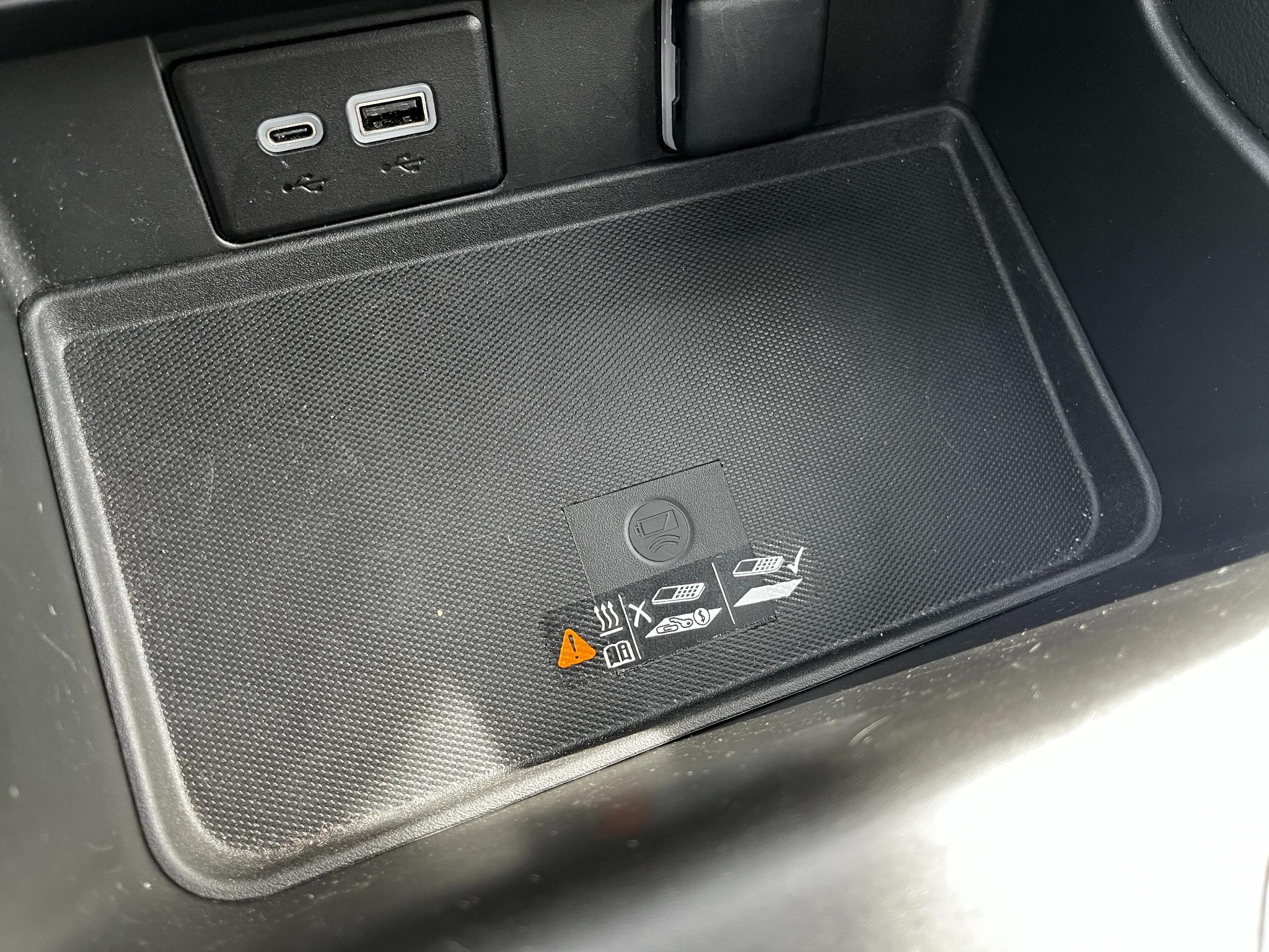 Chevrolet Suburban  2023