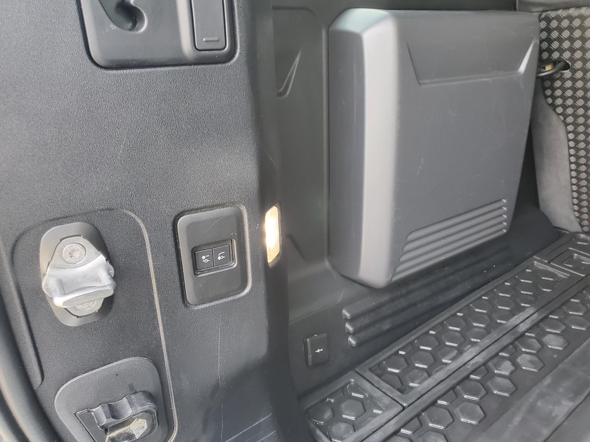 Land Rover Defender 110 SE AWD 2020