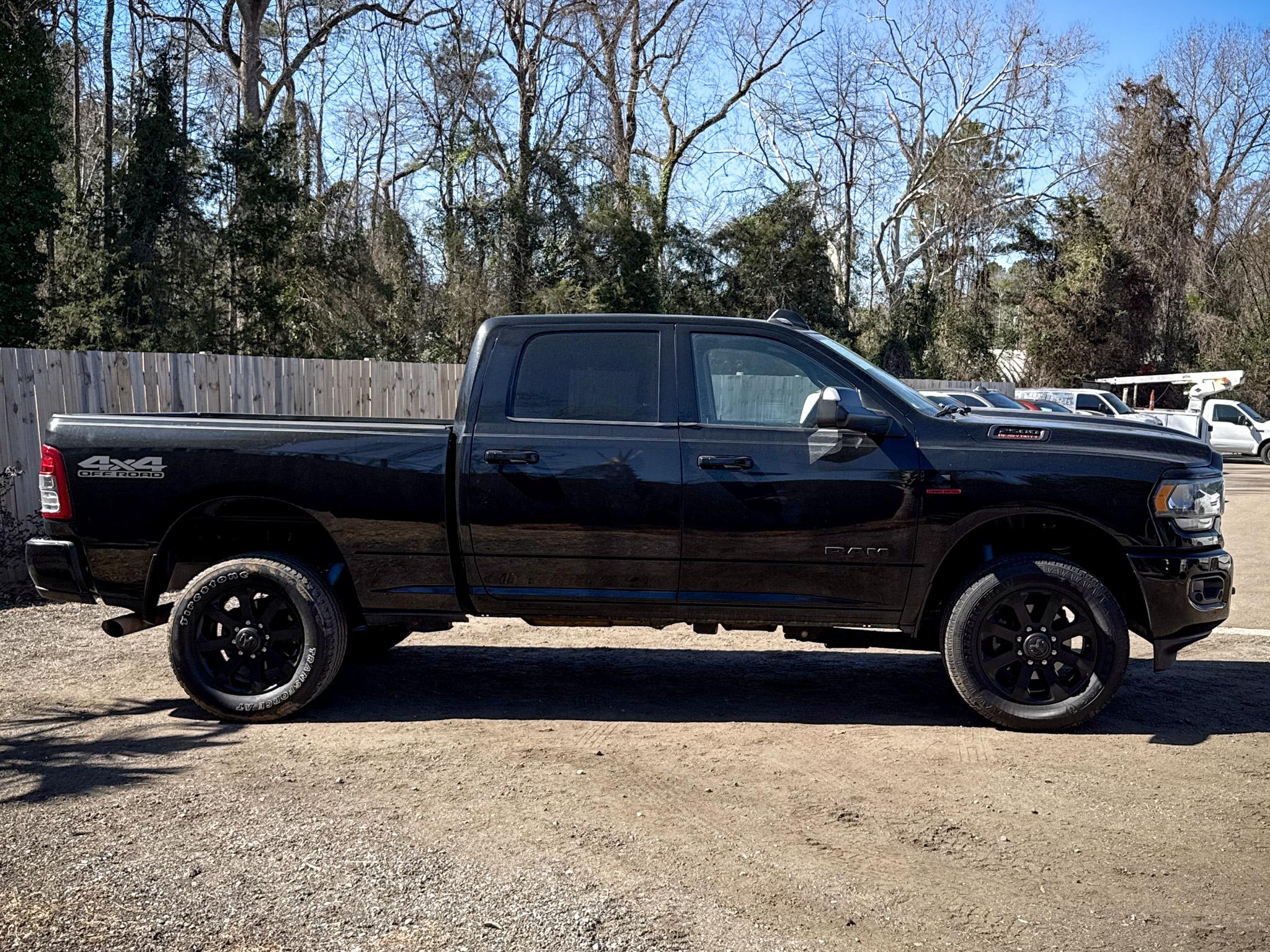 RAM 2500 Big Horn 4x4 Crew Cab 6'4" Box 2020