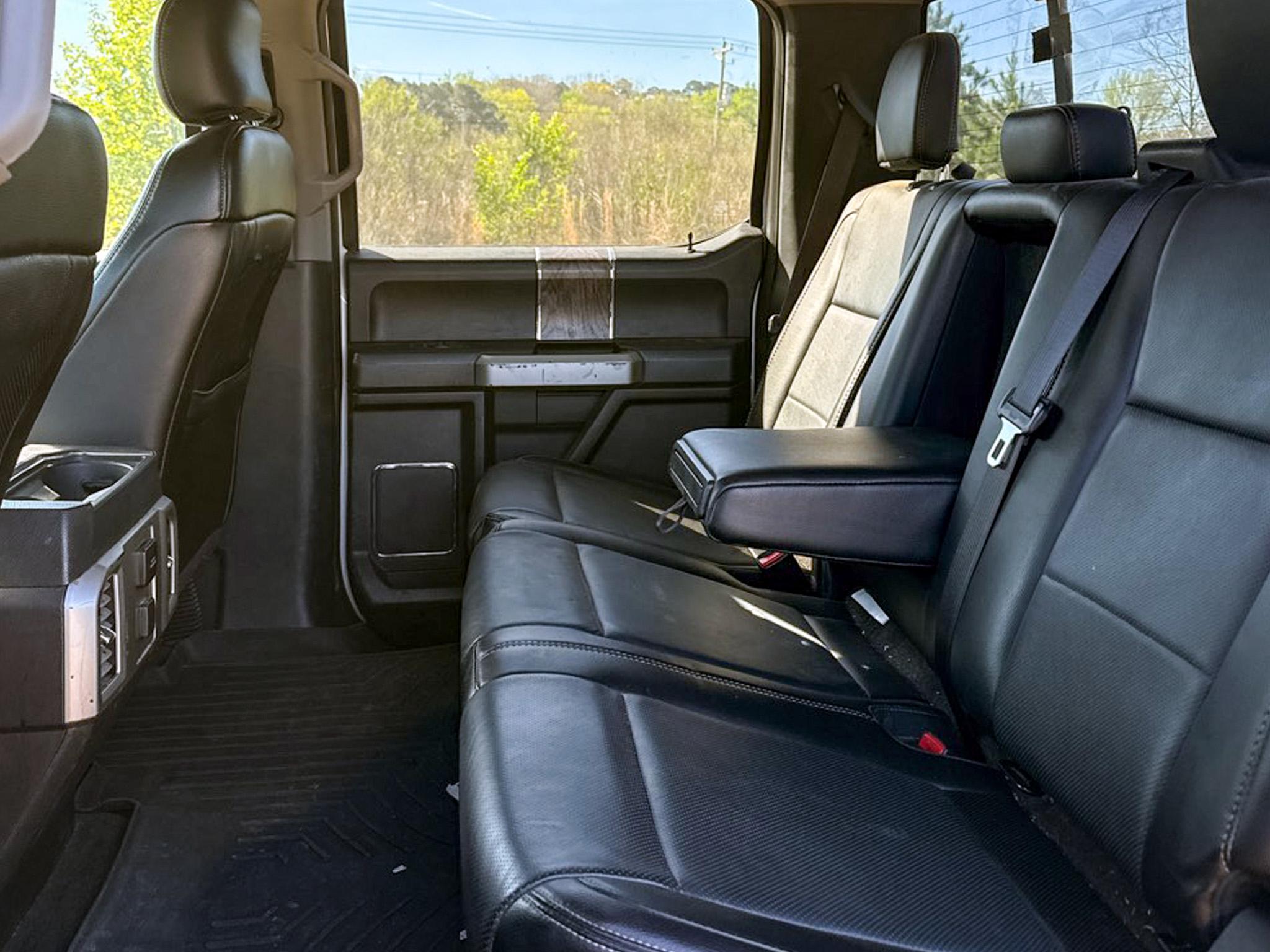 Ford Super Duty F-350 DRW  2017