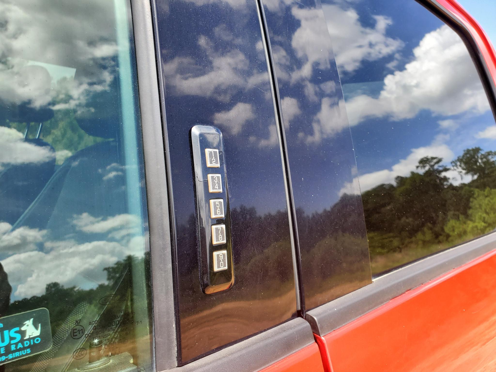 Ford Super Duty F-350 SRW  2017