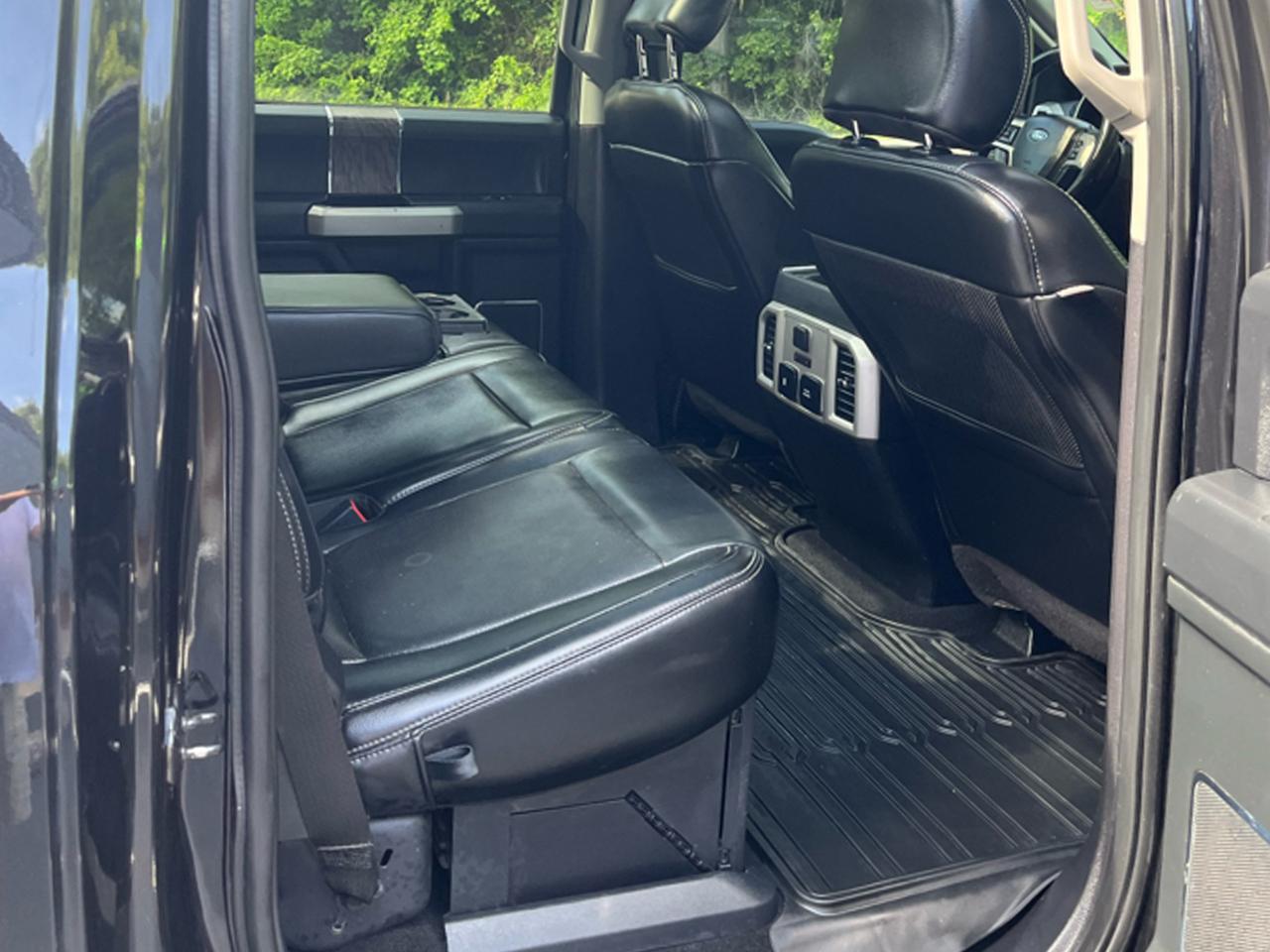 Ford Super Duty F-250 SRW Lariat 4WD Crew Cab 6.75' Box 2019