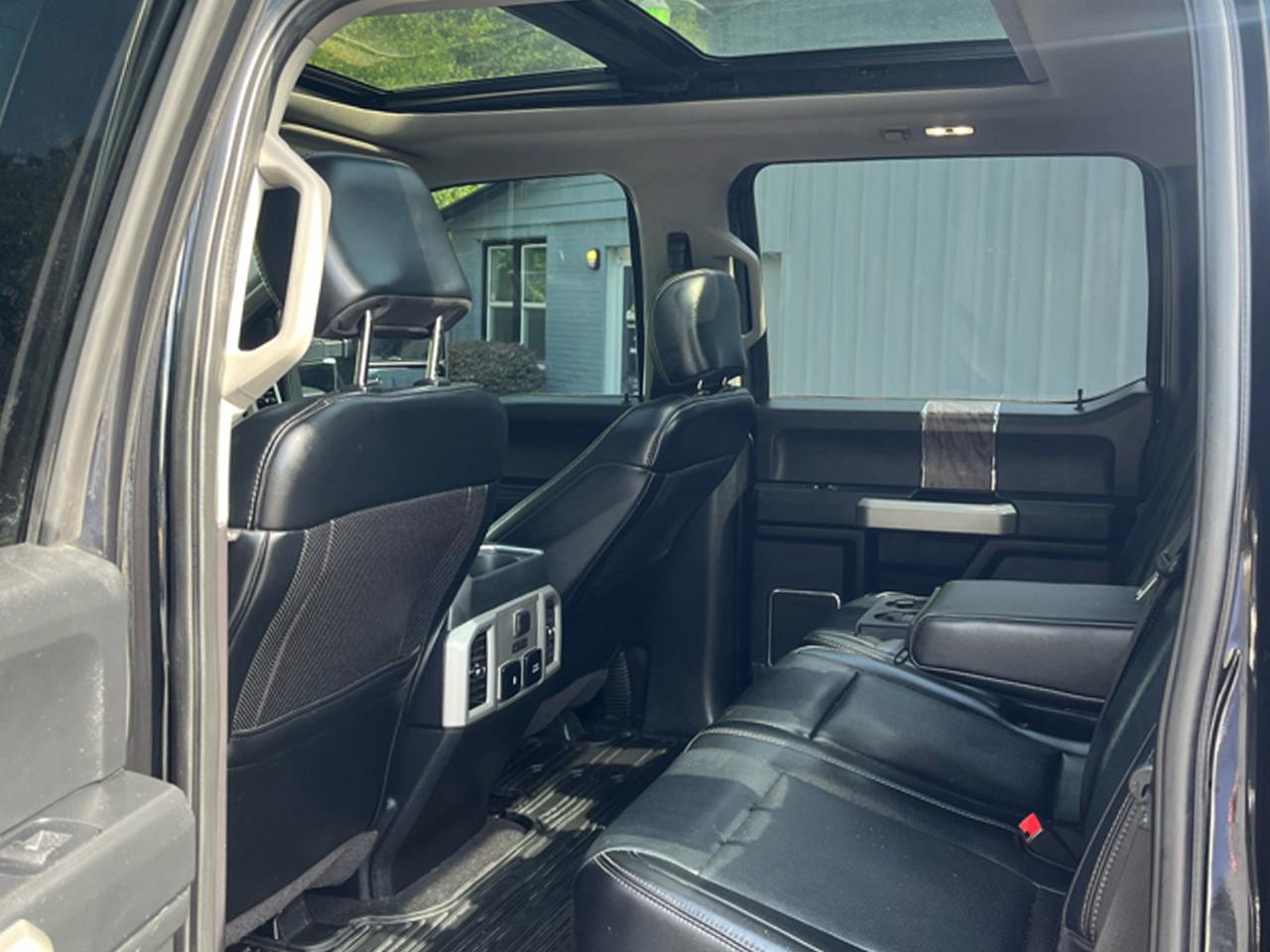 Ford Super Duty F-250 SRW Lariat 4WD Crew Cab 6.75' Box 2019