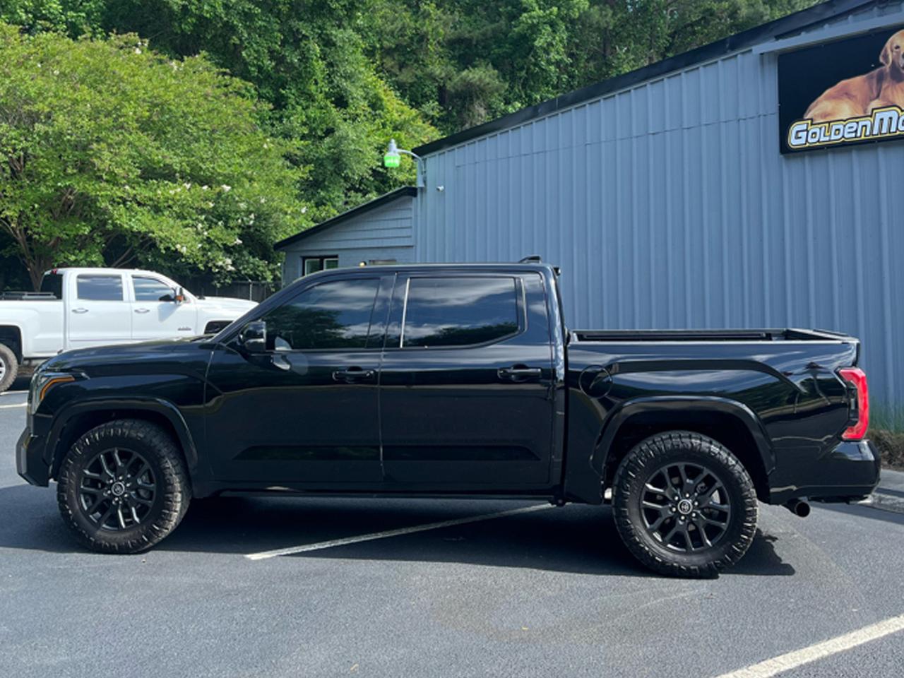 Toyota Tundra 4WD Platinum CrewMax 5.5' Bed (Natl) 2022