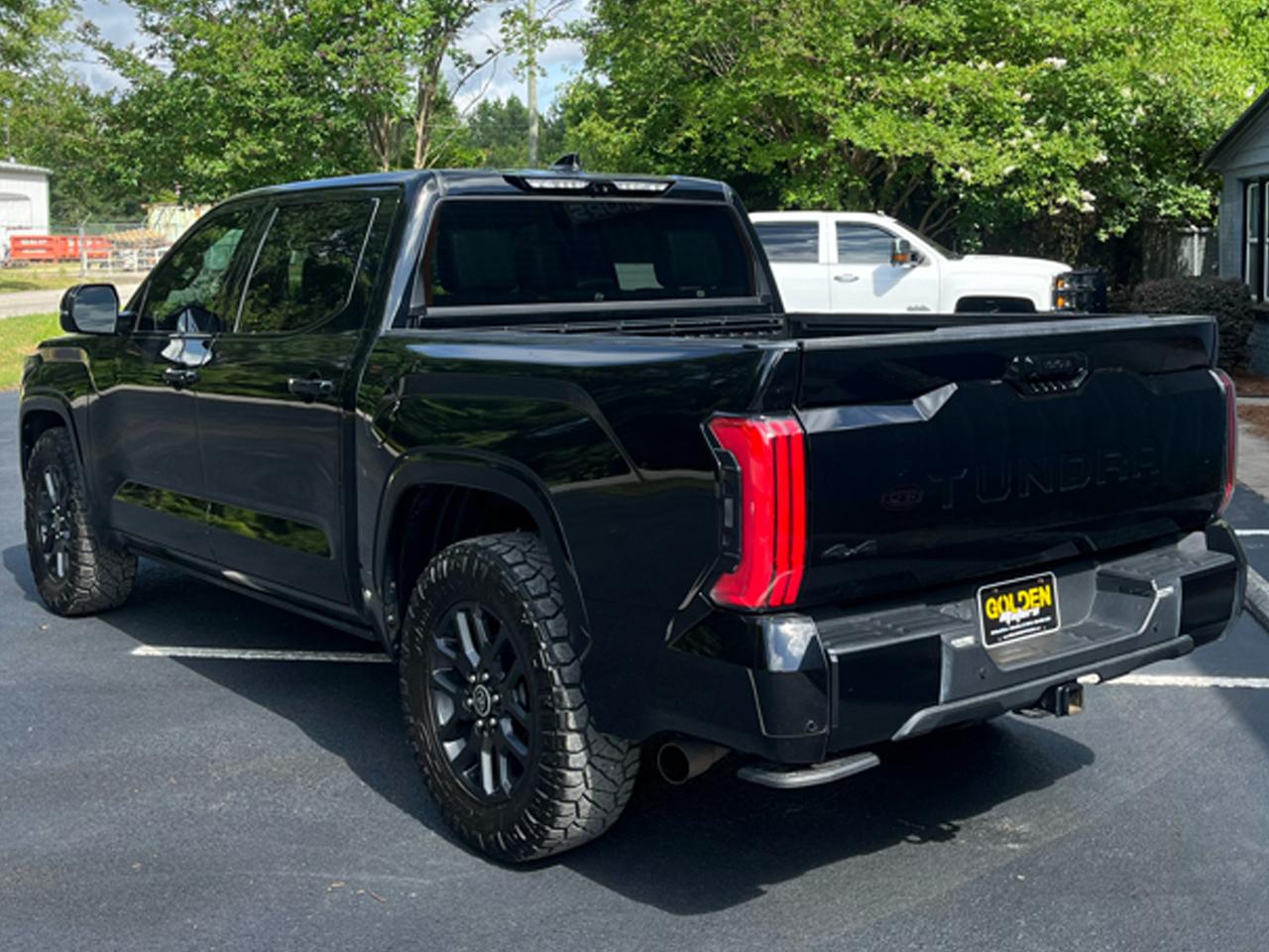 Toyota Tundra 4WD Platinum CrewMax 5.5' Bed (Natl) 2022