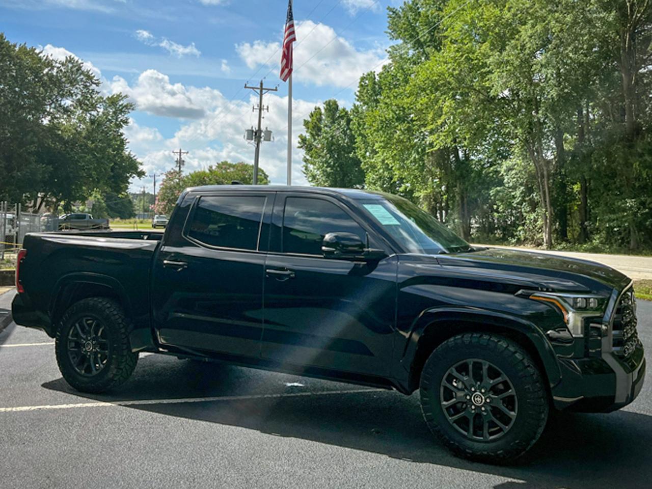 Toyota Tundra 4WD Platinum CrewMax 5.5' Bed (Natl) 2022