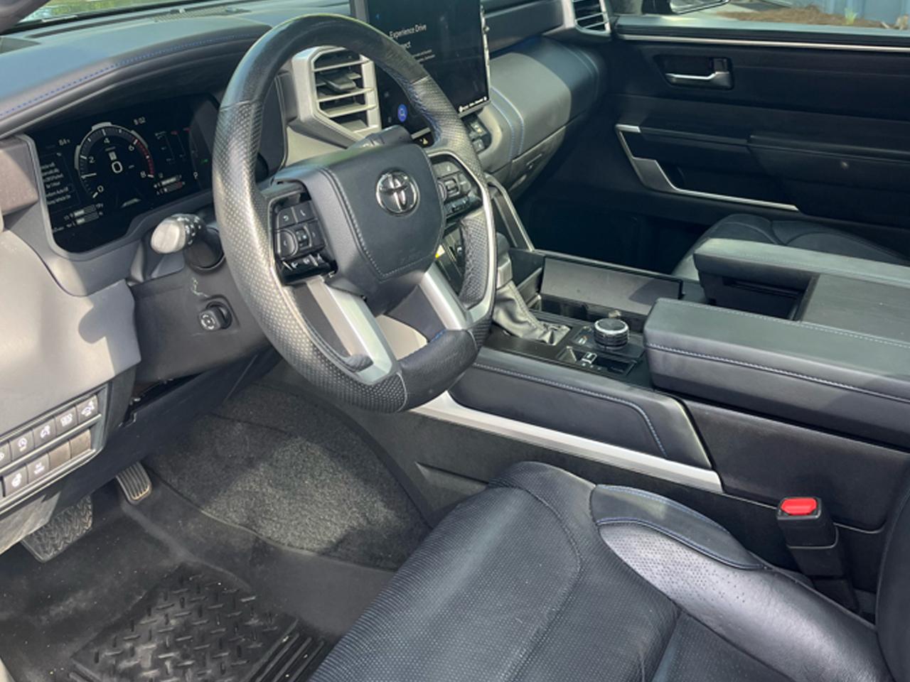 Toyota Tundra 4WD Platinum CrewMax 5.5' Bed (Natl) 2022