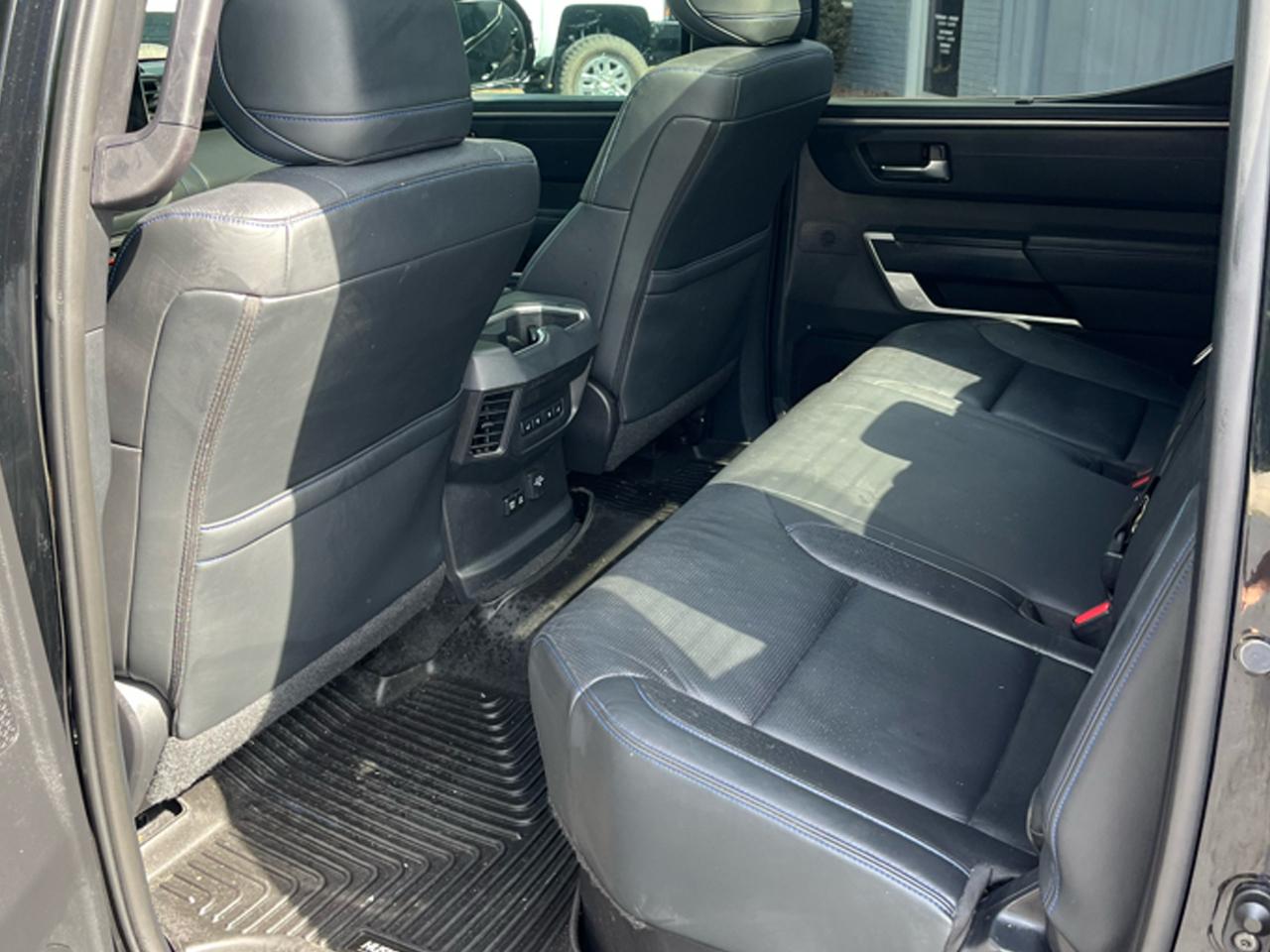 Toyota Tundra 4WD Platinum CrewMax 5.5' Bed (Natl) 2022
