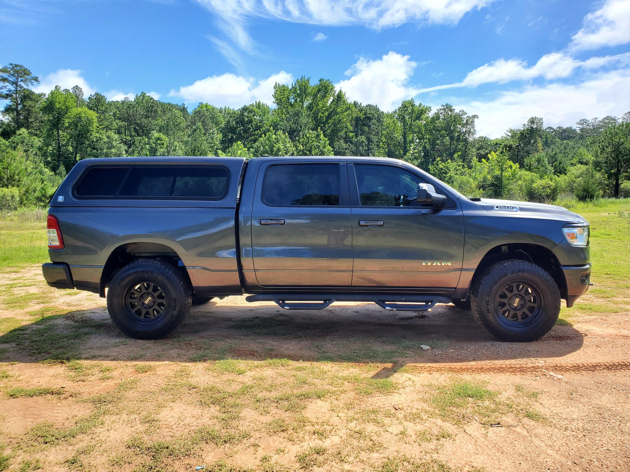 RAM 1500 Big Horn/Lone Star 4x4 Crew Cab 6'4" Box 2019