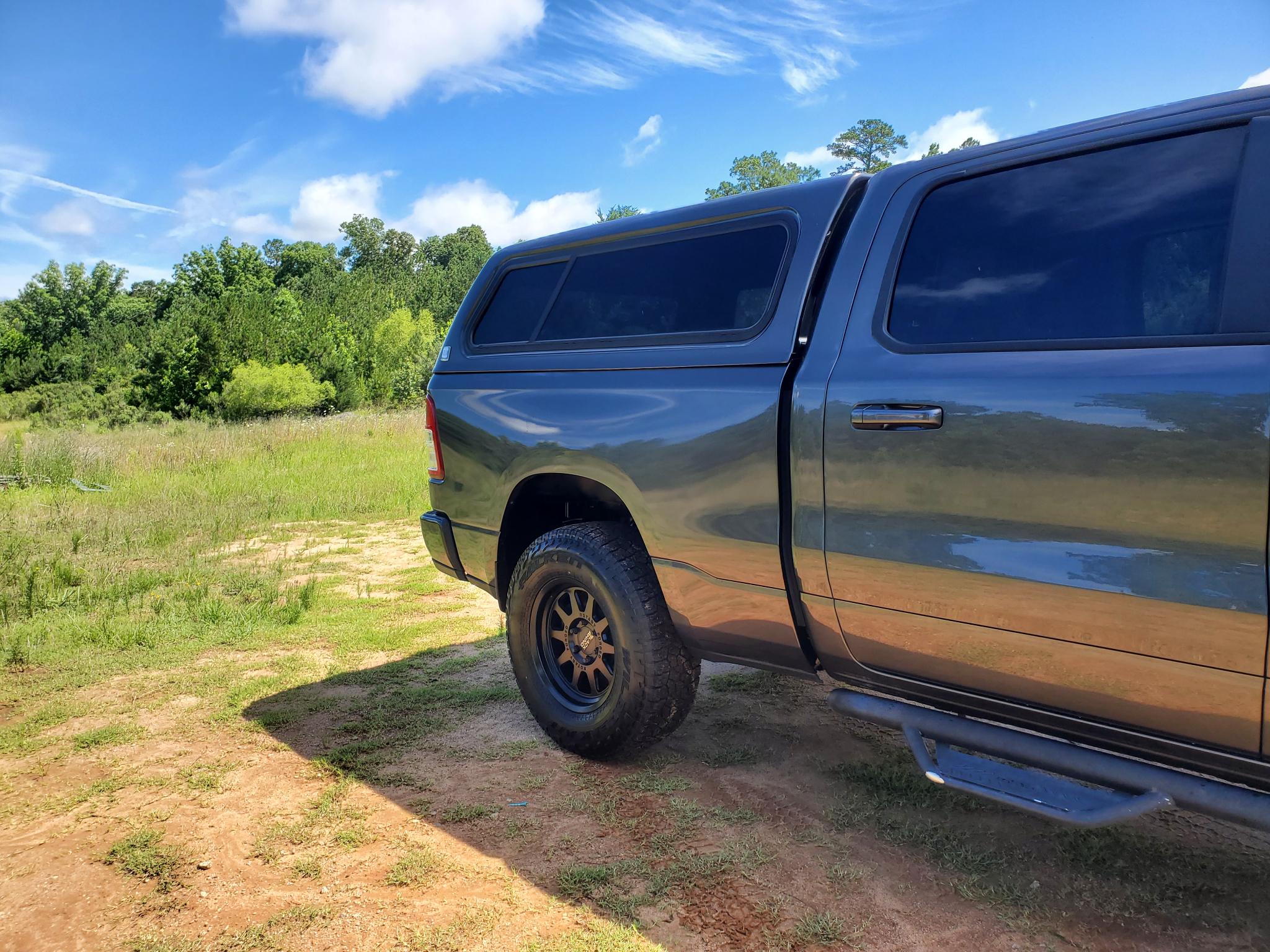 RAM 1500 Big Horn/Lone Star 4x4 Crew Cab 6'4" Box 2019