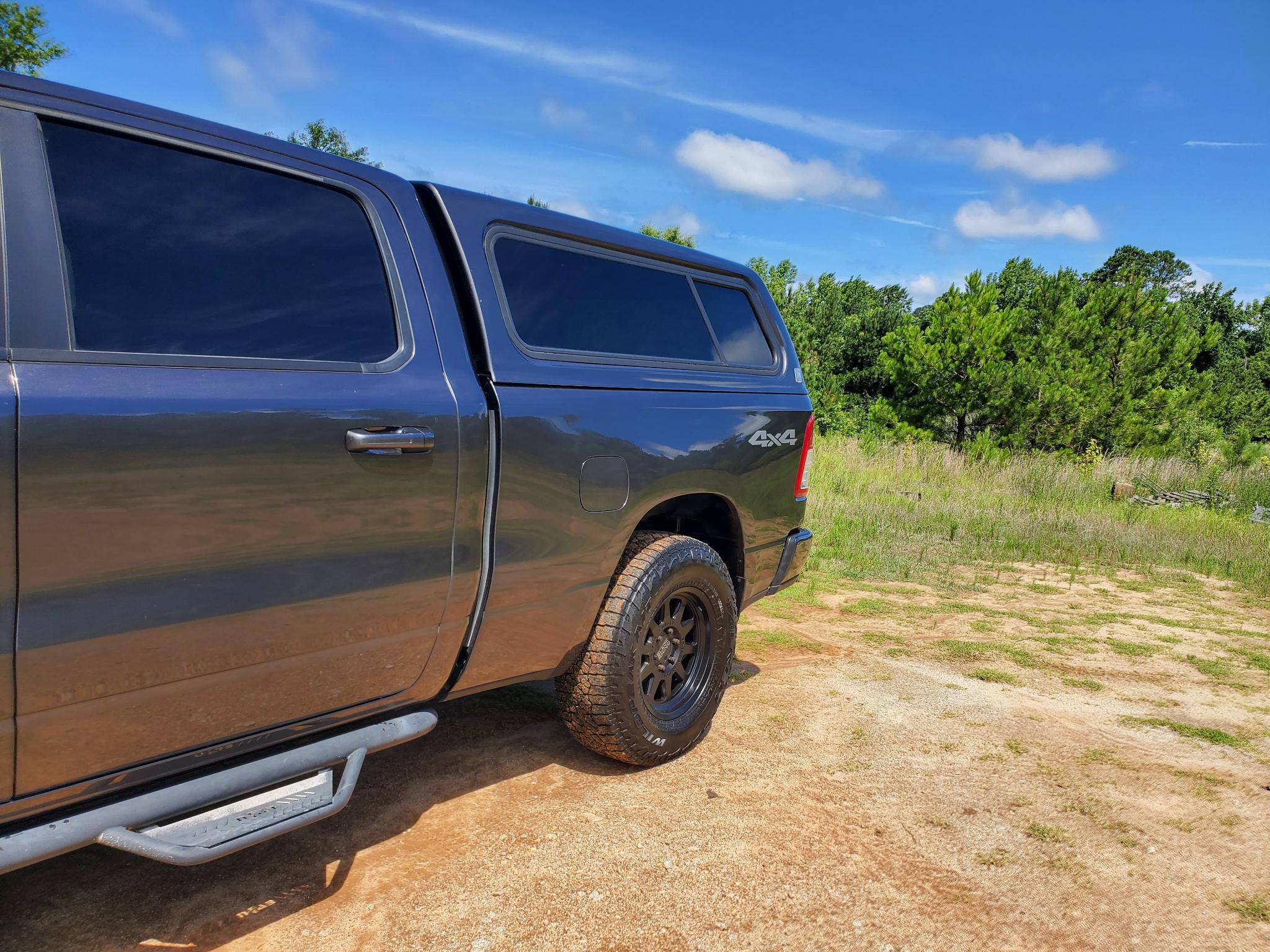 RAM 1500 Big Horn/Lone Star 4x4 Crew Cab 6'4" Box 2019