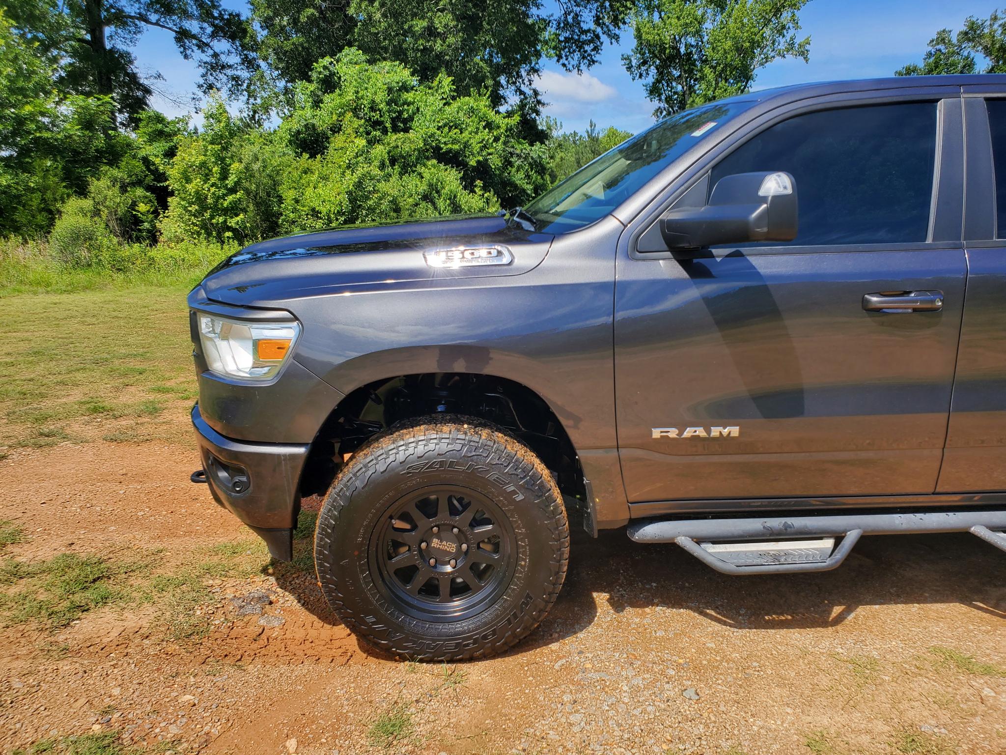 RAM 1500 Big Horn/Lone Star 4x4 Crew Cab 6'4" Box 2019