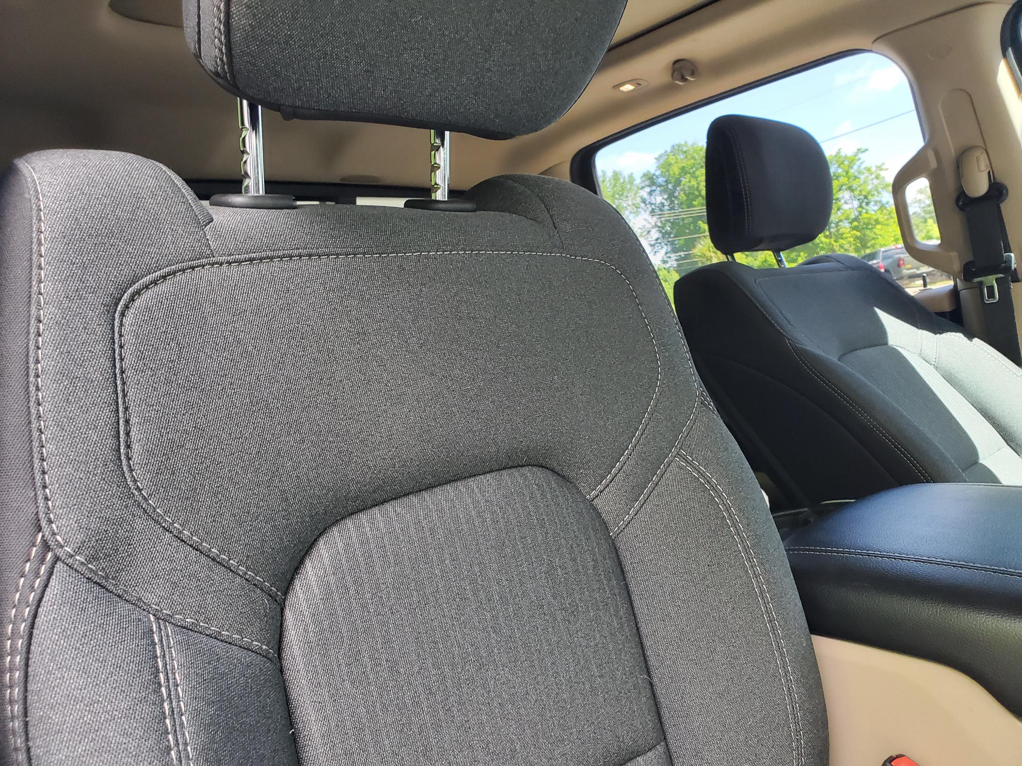 RAM 1500 Big Horn/Lone Star 4x4 Crew Cab 6'4" Box 2019