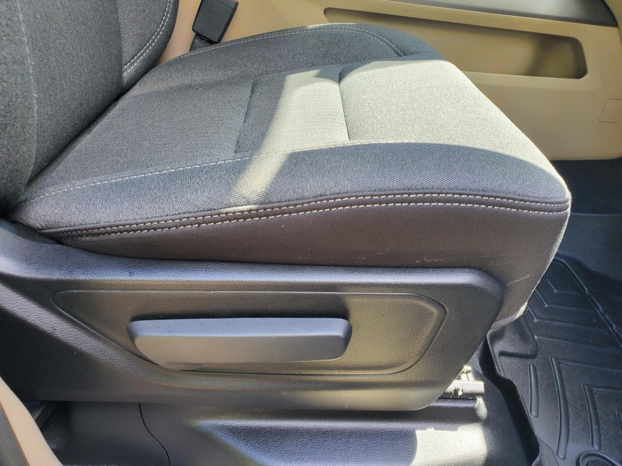 RAM 1500 Big Horn/Lone Star 4x4 Crew Cab 6'4" Box 2019