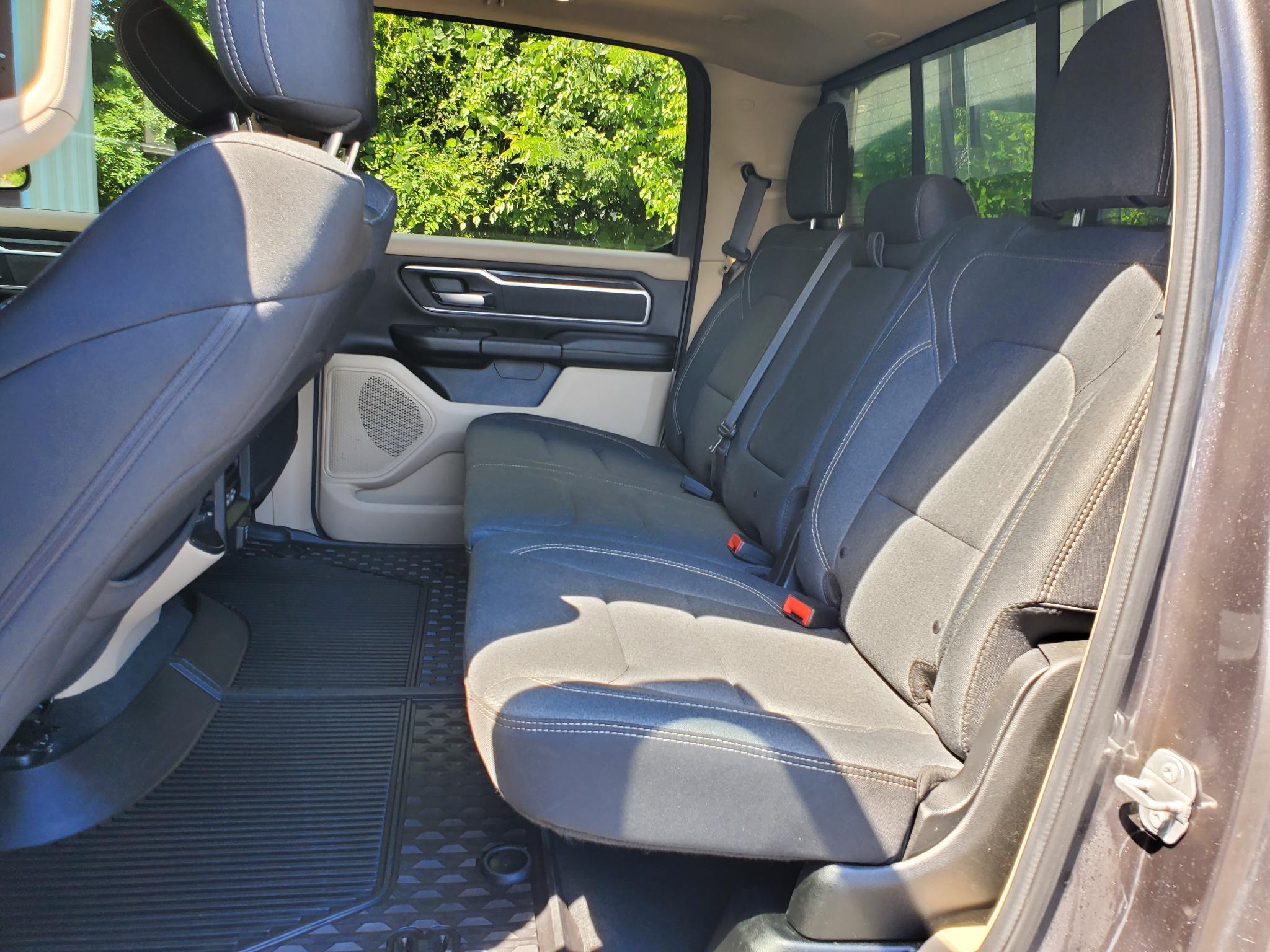 RAM 1500 Big Horn/Lone Star 4x4 Crew Cab 6'4" Box 2019