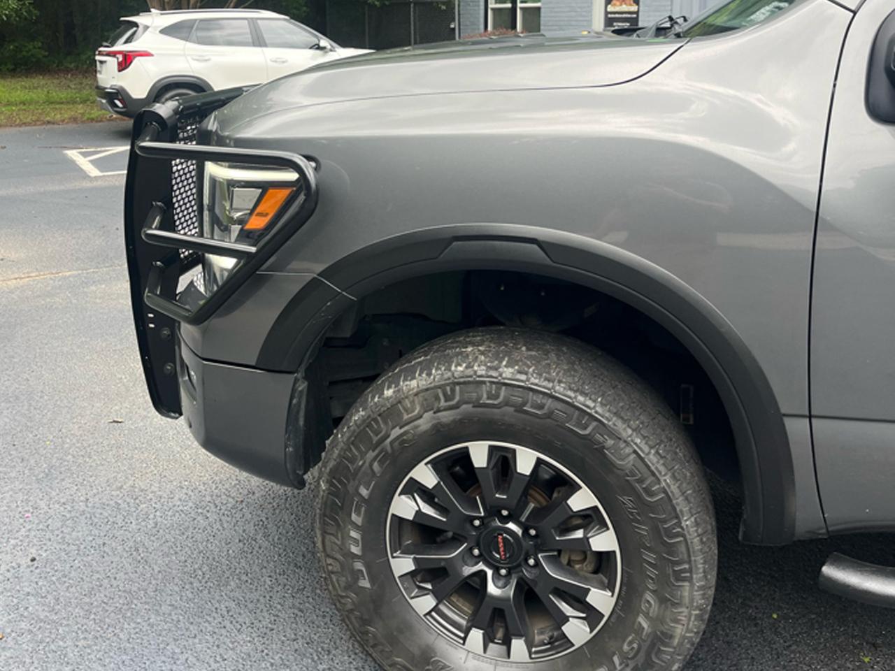 Nissan Titan 4x4 Crew Cab PRO-4X 2021