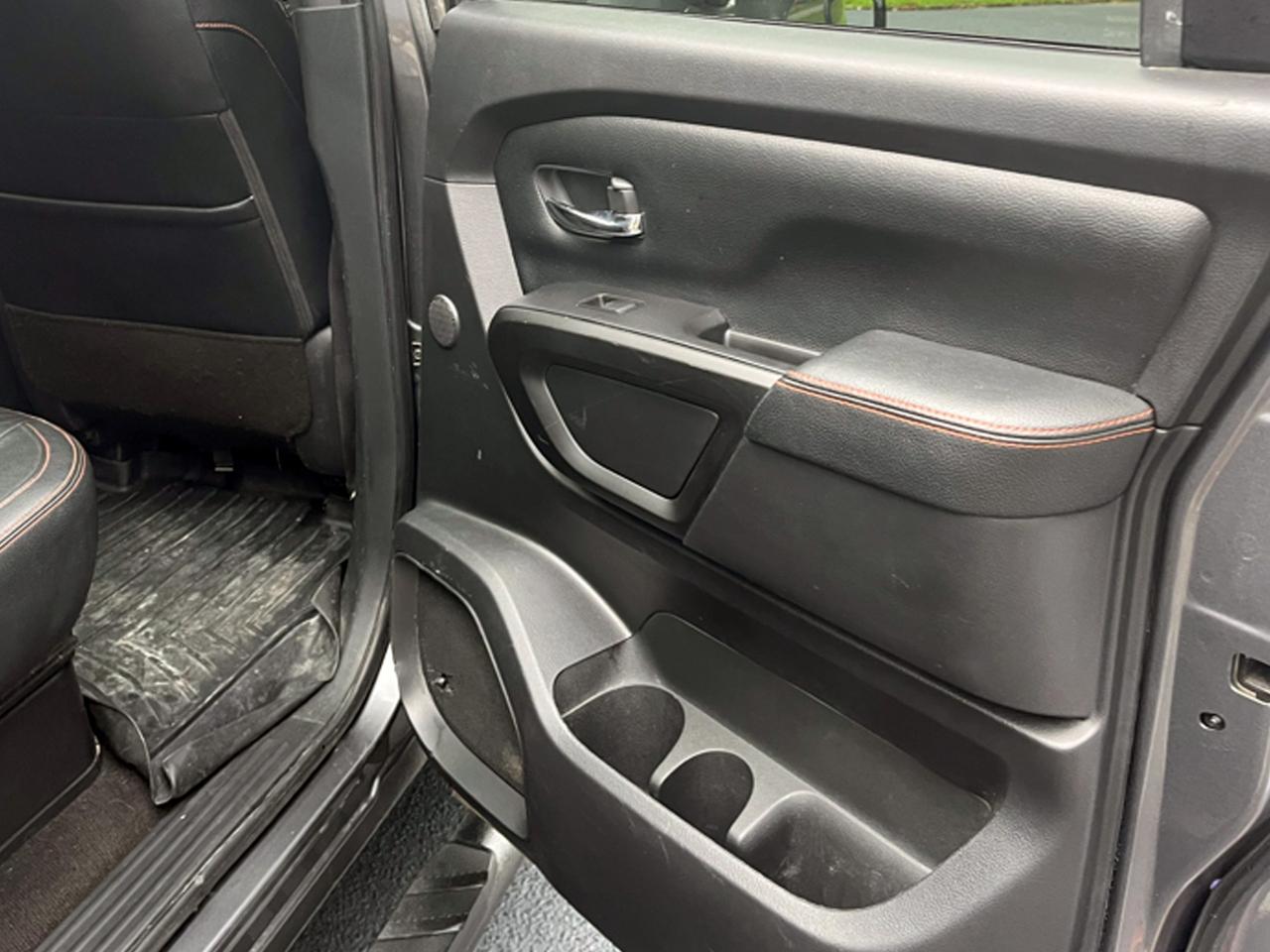Nissan Titan 4x4 Crew Cab PRO-4X 2021