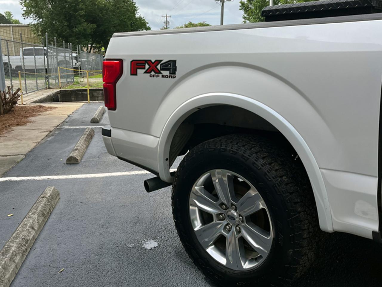 Ford F-150 4WD SuperCrew 157" Platinum 2019