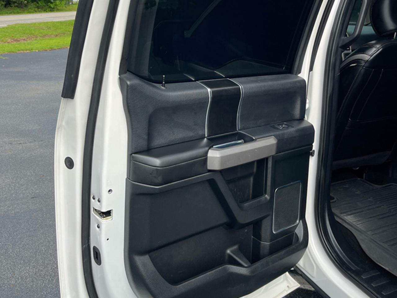 Ford F-150 4WD SuperCrew 157" Platinum 2019