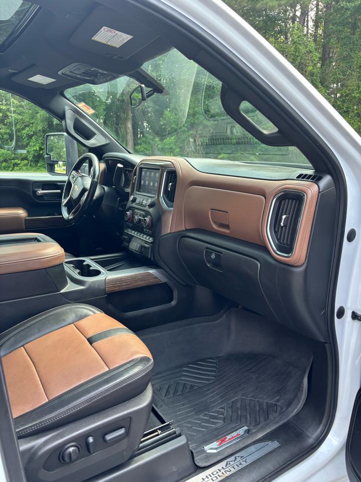 Chevrolet Silverado 2500HD 4WD Crew Cab 159" High Country 2022