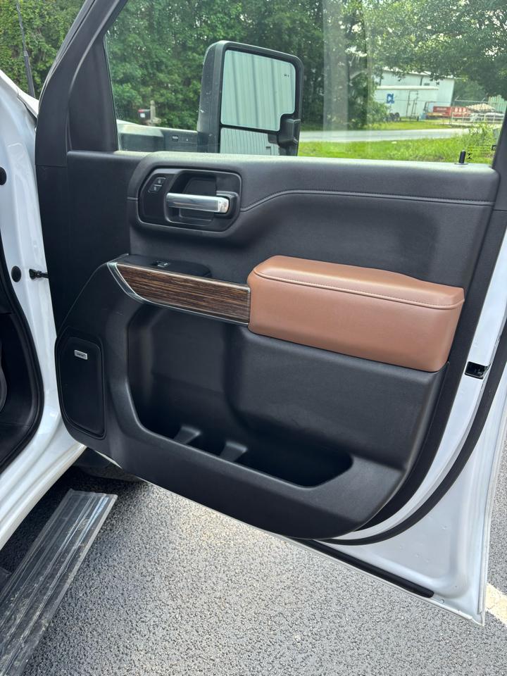Chevrolet Silverado 2500HD 4WD Crew Cab 159" High Country 2022