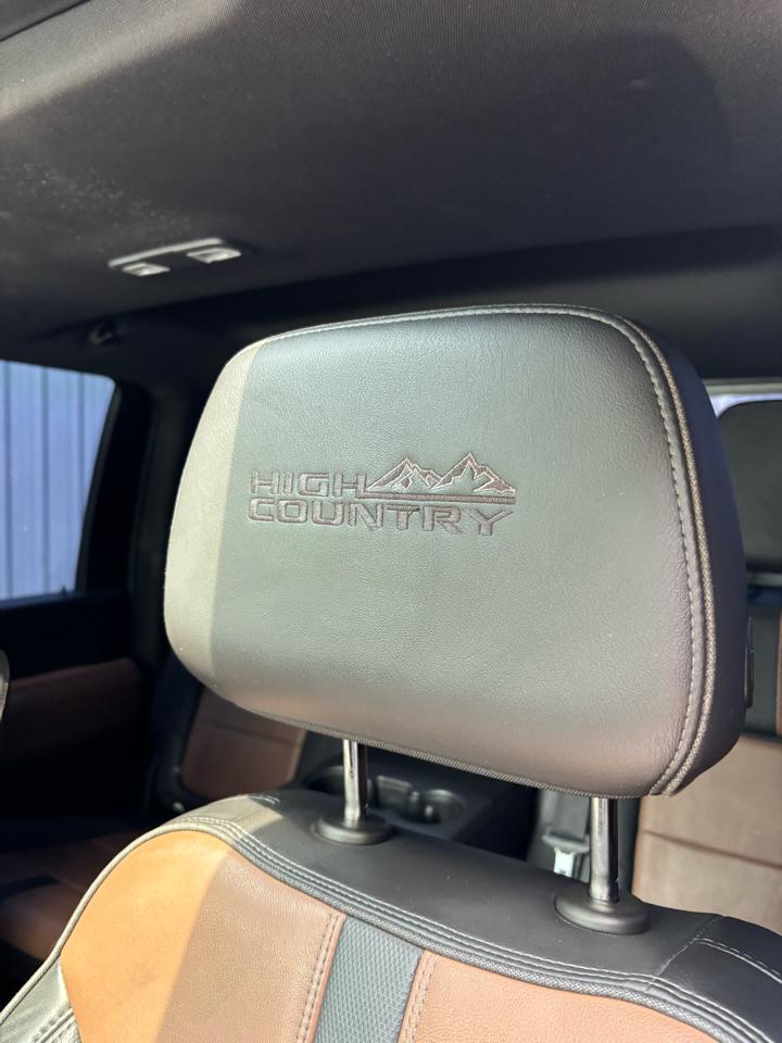 Chevrolet Silverado 2500HD 4WD Crew Cab 159" High Country 2022