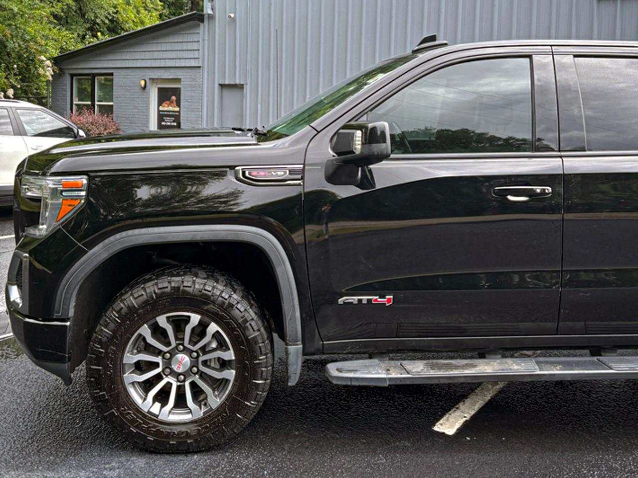 GMC Sierra 1500 4WD Crew Cab 147" AT4 2019