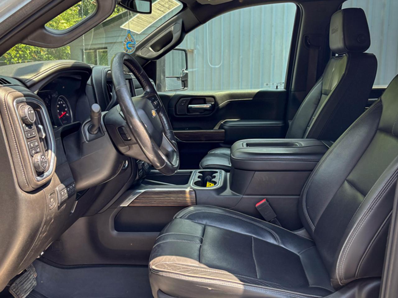 Chevrolet Silverado 2500HD 4WD Crew Cab 159" High Country 2022