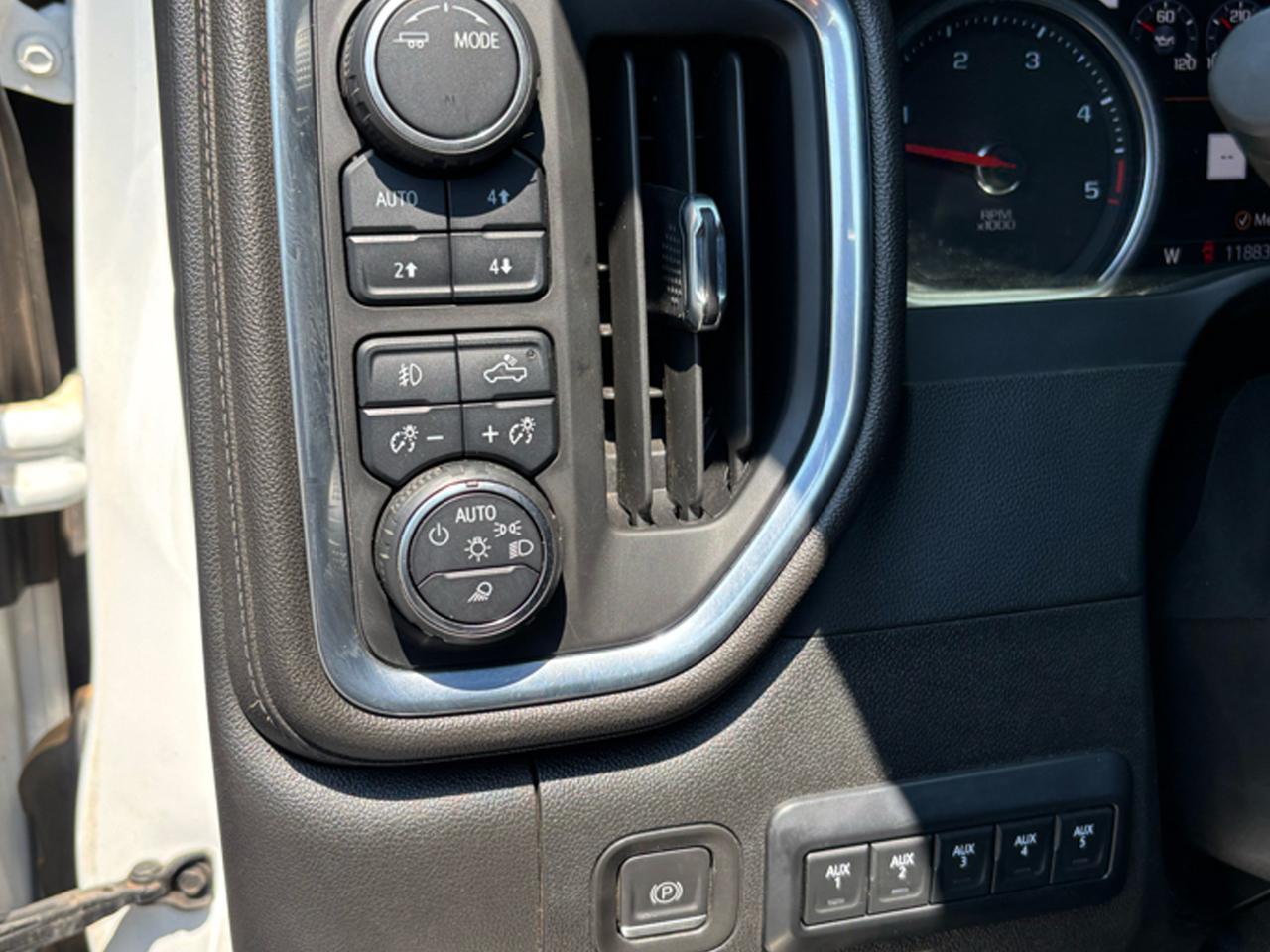 Chevrolet Silverado 2500HD 4WD Crew Cab 159" High Country 2022