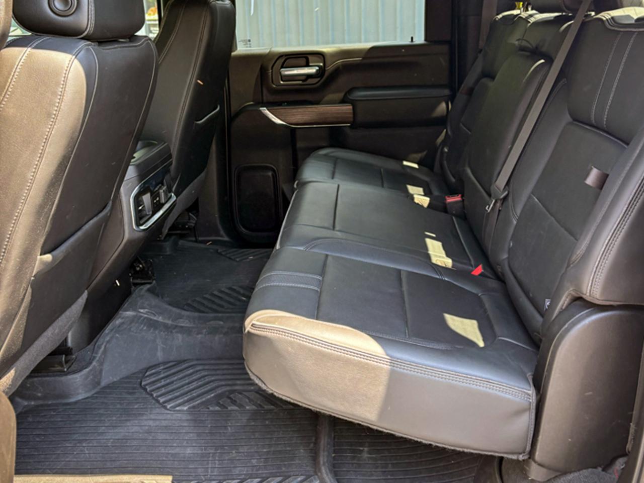 Chevrolet Silverado 2500HD 4WD Crew Cab 159" High Country 2022