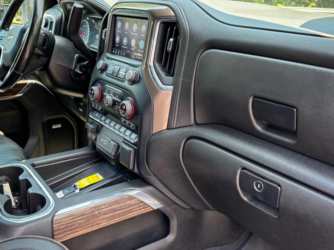 Chevrolet Silverado 2500HD 4WD Crew Cab 159" High Country 2022