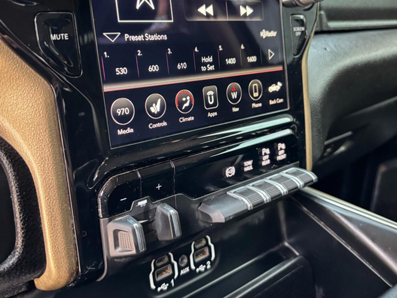 RAM 2500 Laramie 4x4 Mega Cab 6'4" Box 2021