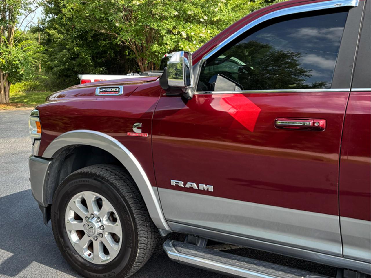 RAM 2500 Laramie 4x4 Mega Cab 6'4" Box 2021