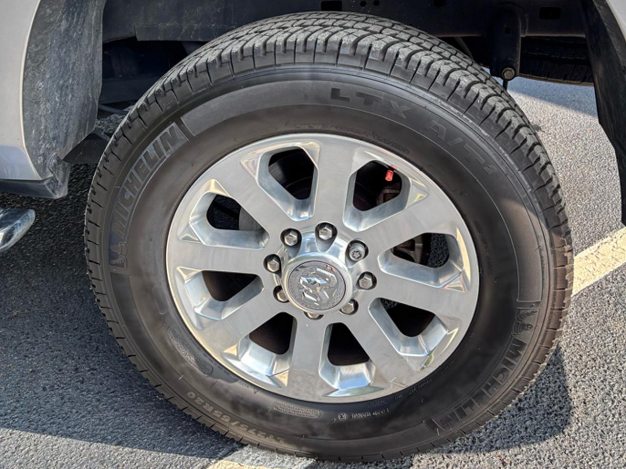 RAM 2500 Laramie 4x4 Mega Cab 6'4" Box 2021