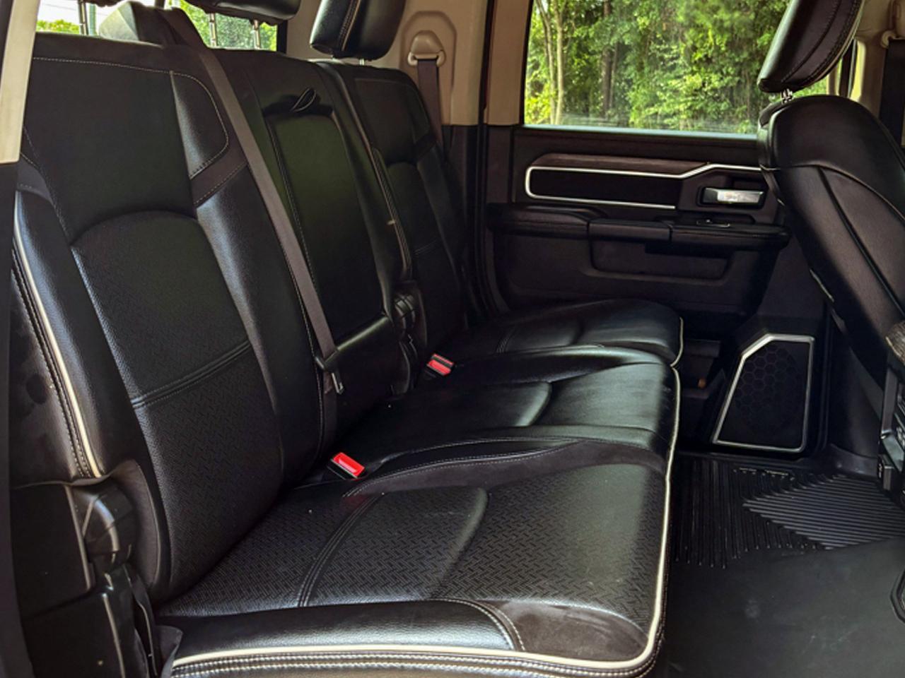 RAM 2500 Laramie 4x4 Mega Cab 6'4" Box 2021