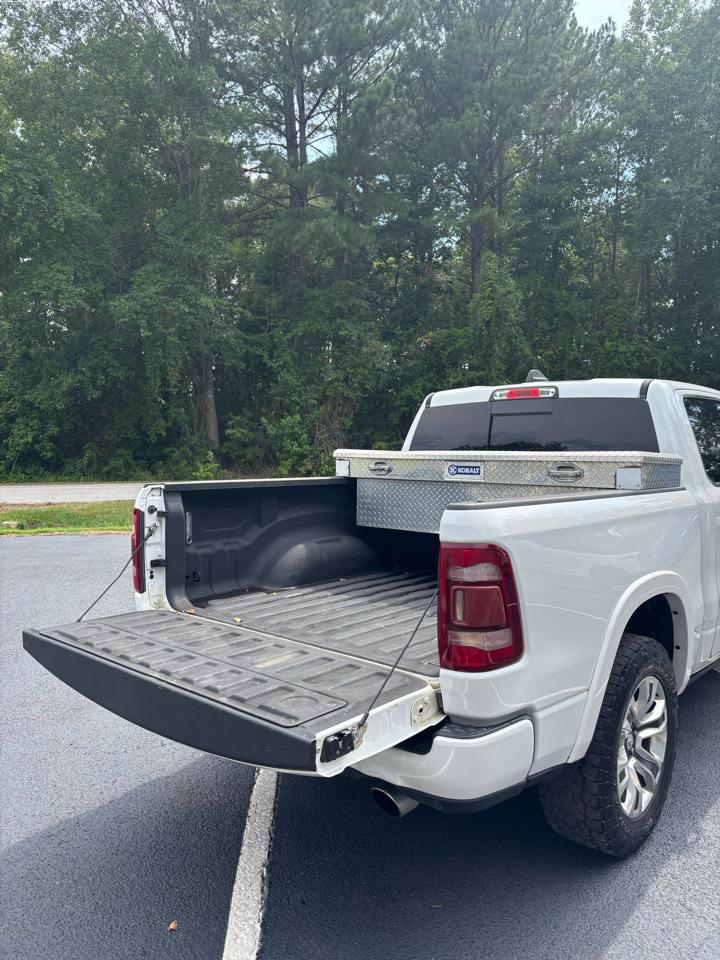 RAM 1500 Longhorn 4x4 Crew Cab 5'7" Box 2020