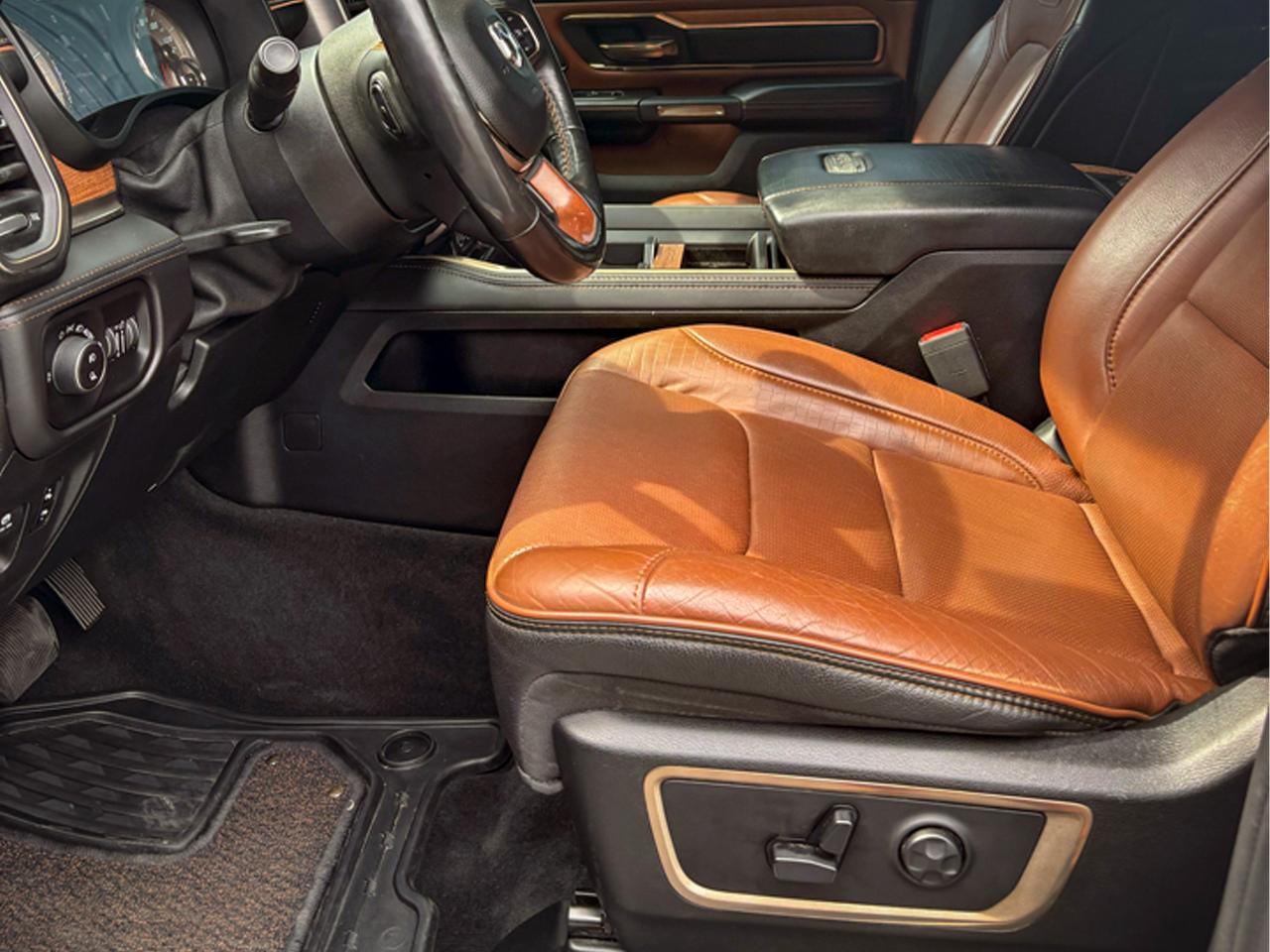 RAM 1500 Longhorn 4x4 Crew Cab 5'7" Box 2020