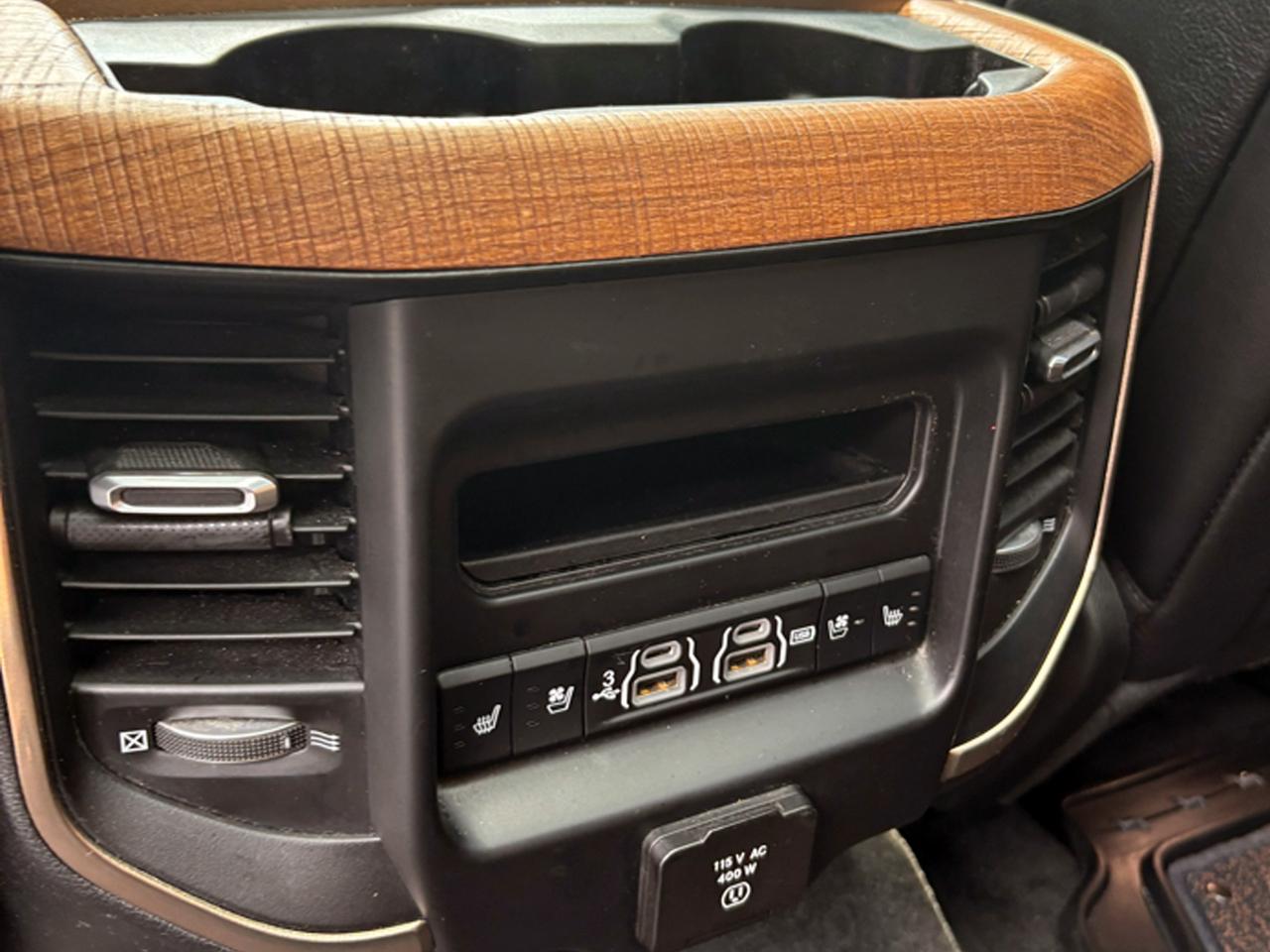 RAM 1500 Longhorn 4x4 Crew Cab 5'7" Box 2020