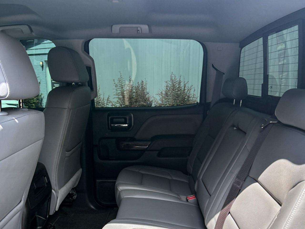 GMC Sierra 1500 4WD Crew Cab 143.5" SLT 2017
