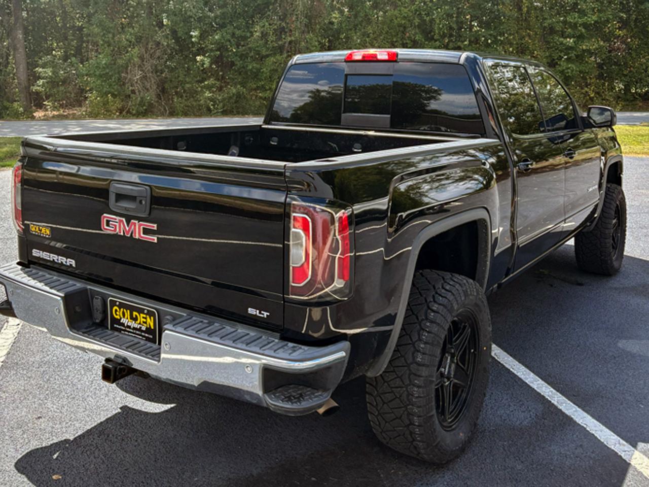 GMC Sierra 1500 4WD Crew Cab 143.5" SLT 2017